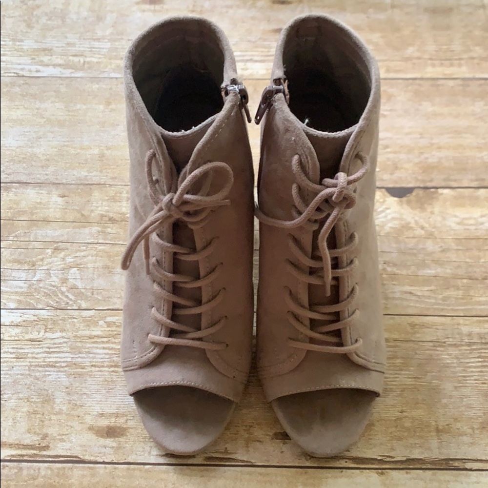 Madden Girl Size 5.5Taupe Suede lace Up Booties